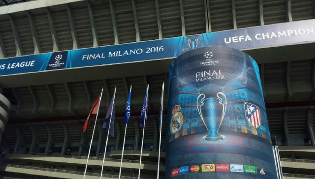 足球巴萨锋线双子星状态火热，联手贡献20球