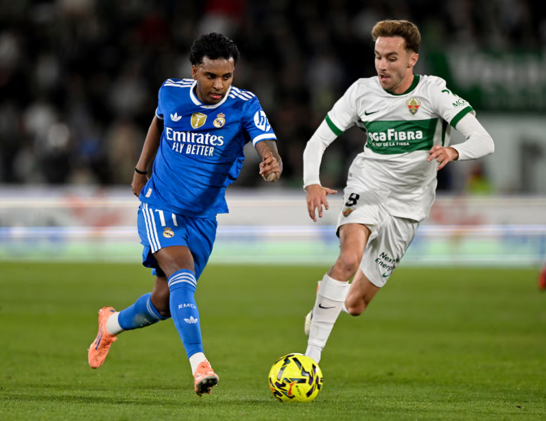 梅西天生内向！但因为足球、变成一个会主动演讲的领袖！（从内向少年到敢言领袖：足球如何塑造梅西）