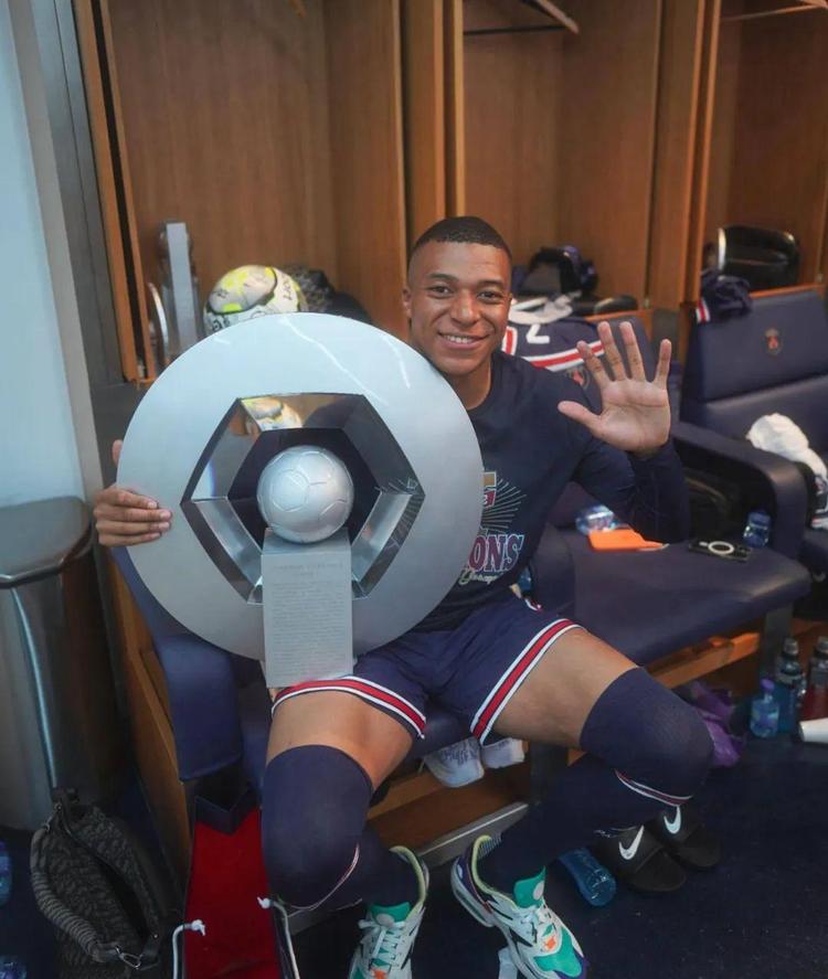 开场16分钟35秒，巴萨遭遇欧冠单场比赛最快的两个丢球（开局16分35秒，巴萨欧冠单场最快连丢两球）